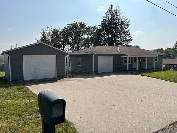 3rd image of 3902 Bucher Dr