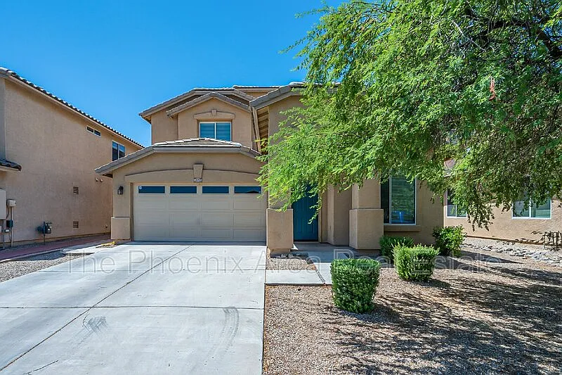 4 bed, 2.5 bath, 2626 sqft, $1,895 — Photo 2