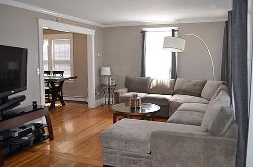 5th image of 28 Lurton St