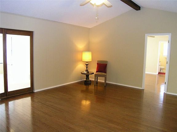 4th image of 2114 Pecandale Dr