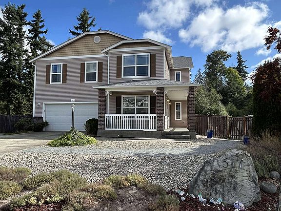2nd image of 517 Emerald Ct SE