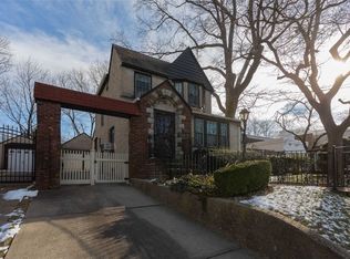 244-42 54th Ave, Little Neck, NY 11362