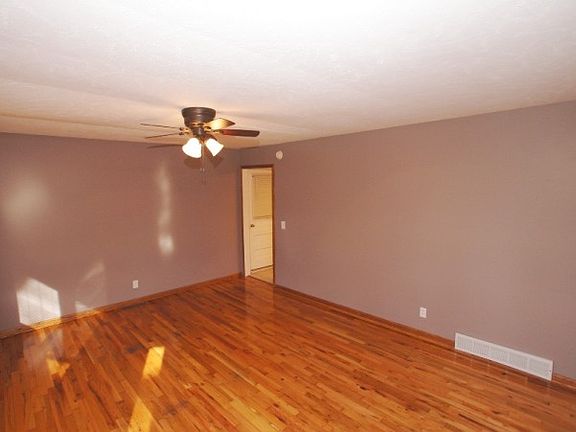 2nd image of 7105 La Vista Dr