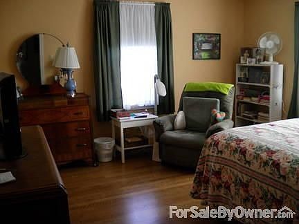 5th image of 4428 Winchester Dr