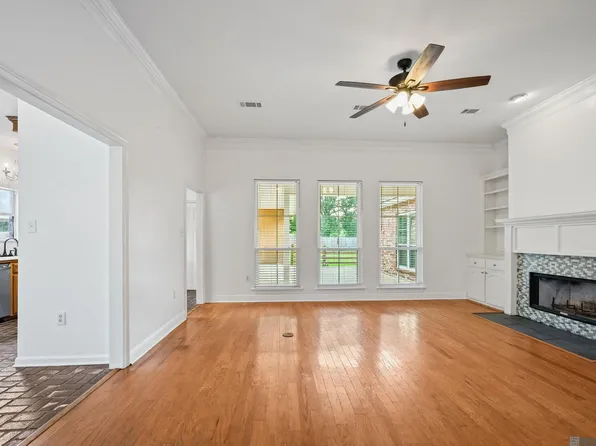 17186 Rennes Rd, Prairieville, LA 70769