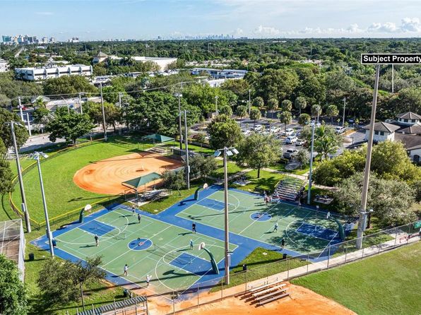 12820 SW 83rd Ct, Pinecrest, FL 33156