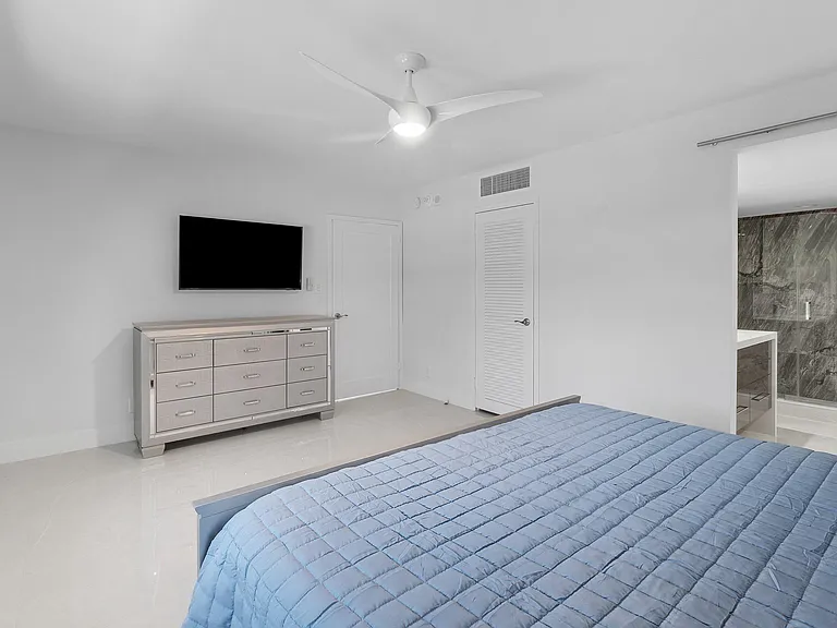 5480 N Ocean Dr #B1C — Photo 13