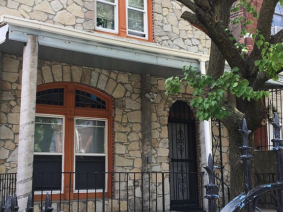 2nd image of 2427 W Lexington St Unit 1