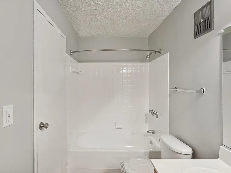 The 1201 Apartments — Photo 61