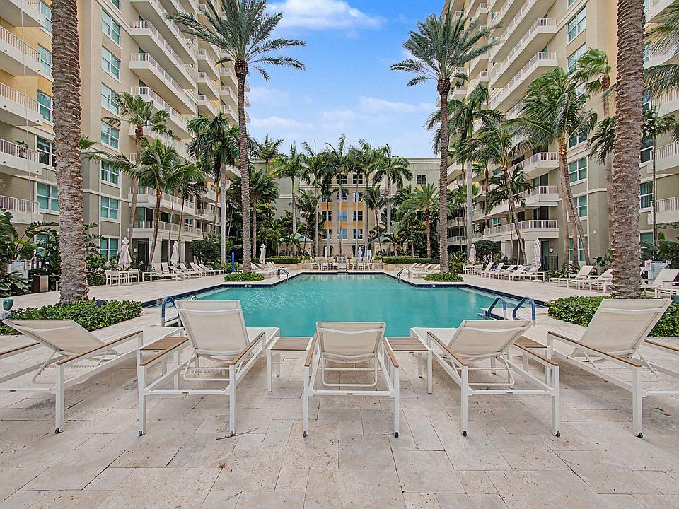 1st image of 625 Casa Loma Boulevard #1402