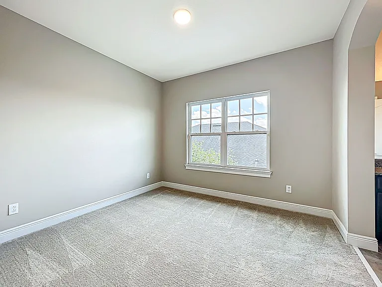 9421 Dugard Ct — Photo 35