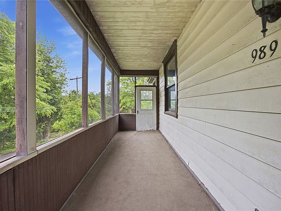 4th image of 989 Brownstown Rd