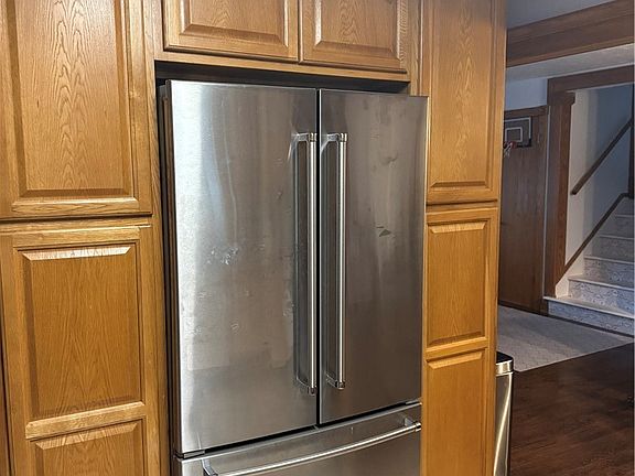 3rd image of 8069 Orchardway St NW