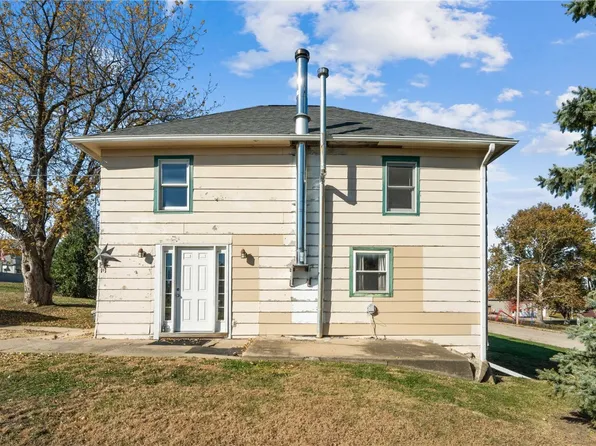 111 N Monroe St, Mechanicsville, IA 52306