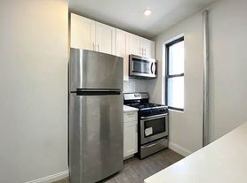 539 W 156th St
