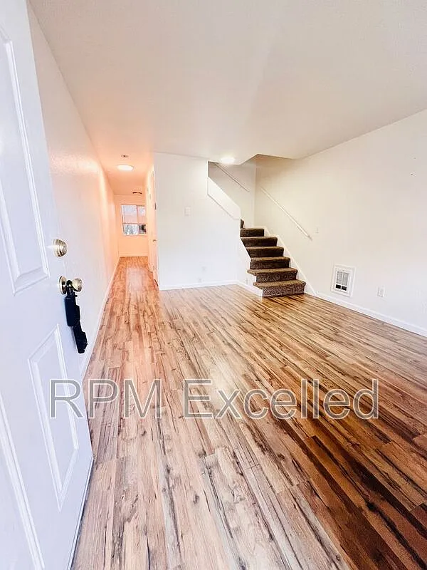 Madison Terrace Townhomes — Photo 2