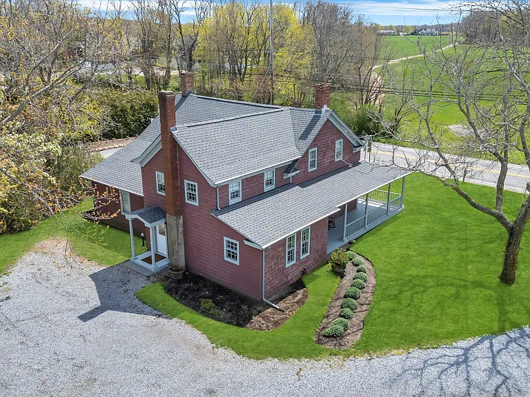 5120 Sound Ave — Photo 32