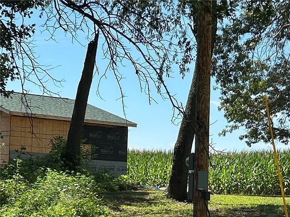3rd image of 22189 N 2550th St