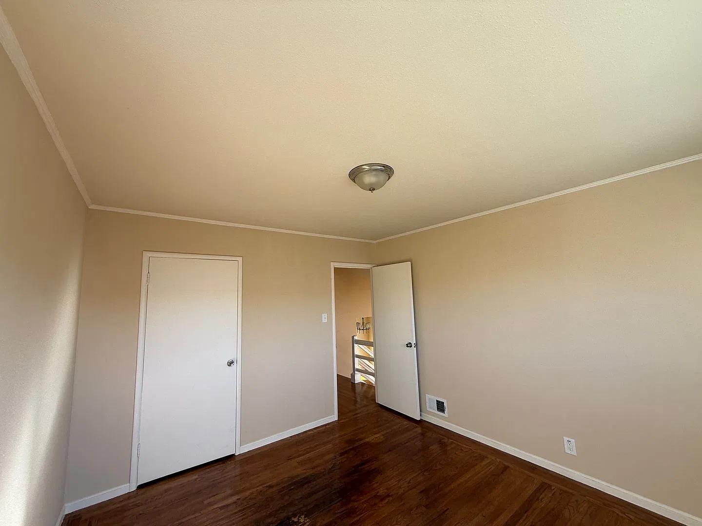 Spacious Westlake Home — Photo 4