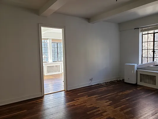 Rented by Metropolitan Property Group | media 18