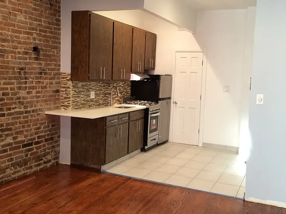 10-59 Jackson Ave #3B