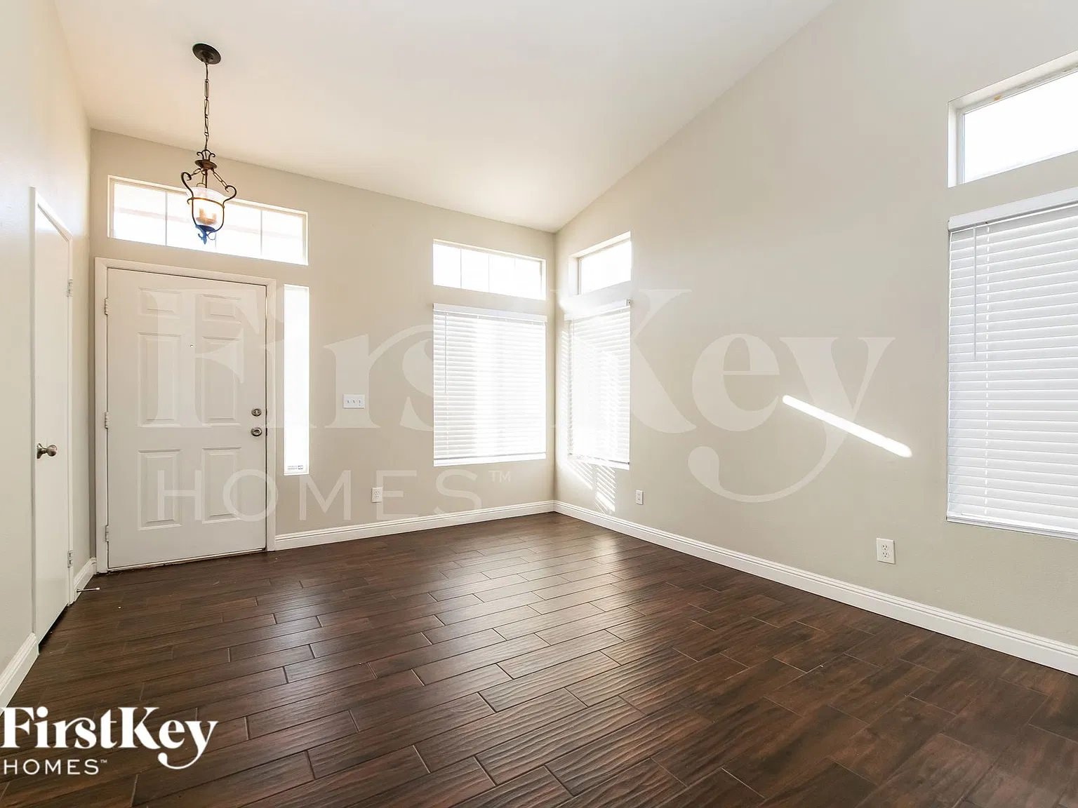 4 bed, 2.5 bath, 1838 sqft, $2,150 — Photo 4