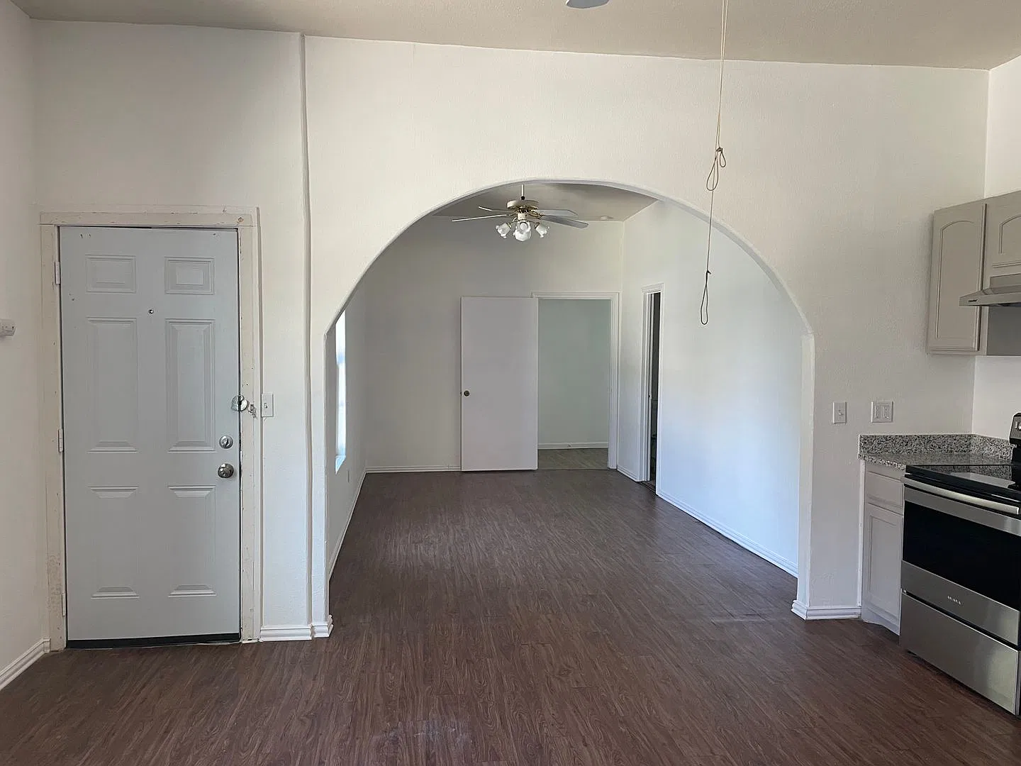 Updated 4 Bedroom Home — Photo 4