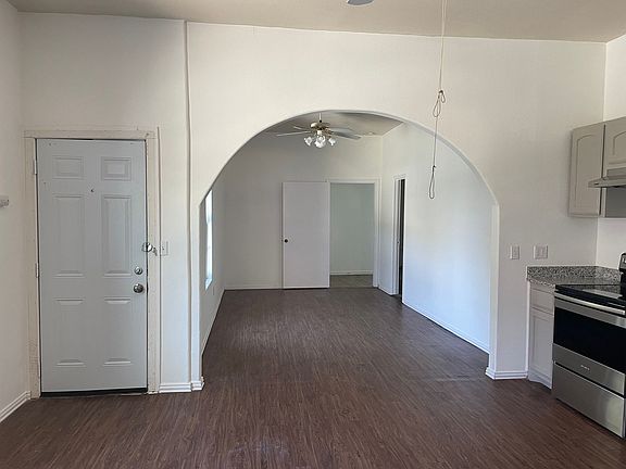 4th image of 2518 Carter Ave