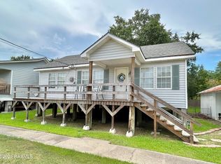208 Hebert St, Delcambre, LA 70533