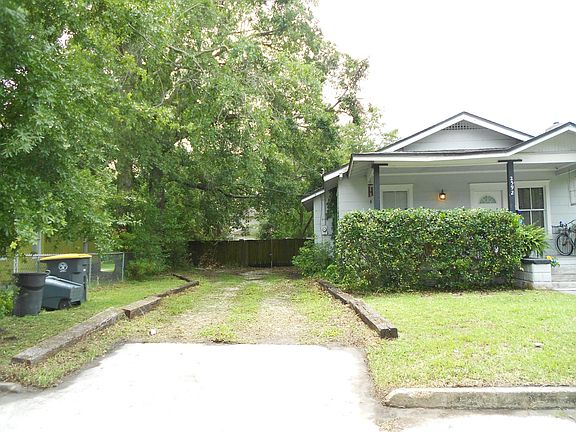 3rd image of 2592 College St