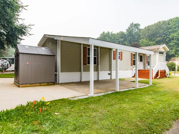 1403 Miss Ellie Dr, Kalamazoo, MI 49009