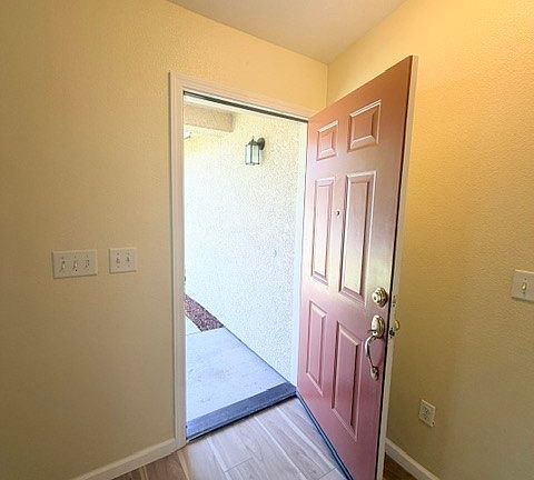 4th image of 2143 W Drake Ave