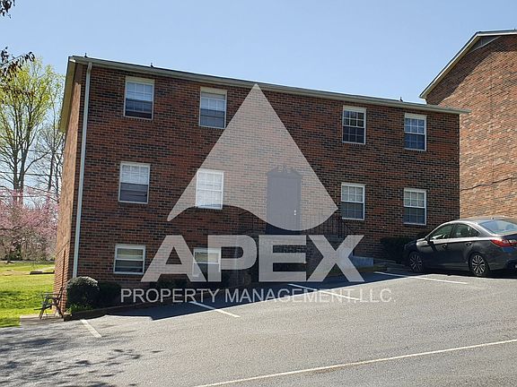 2nd image of 301 Dahlia Dr Unit 6