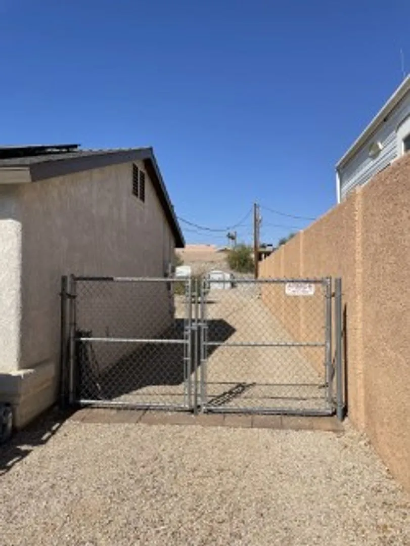 Ready for a showing. Call Havasu Realty! — Photo 4