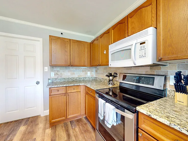 11239 Walland Ln — Photo 50