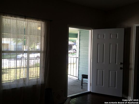 2nd image of 1709 San Francisco