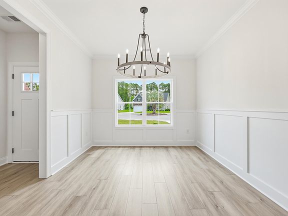 5th image of 118 Dorset Pl.