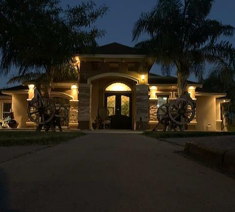 3rd image of 2204 Spicewood Dr
