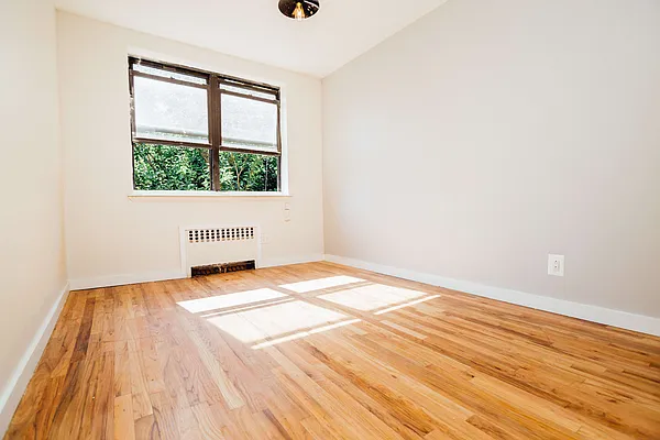 Rented by Nooklyn NYC LLC | media 11