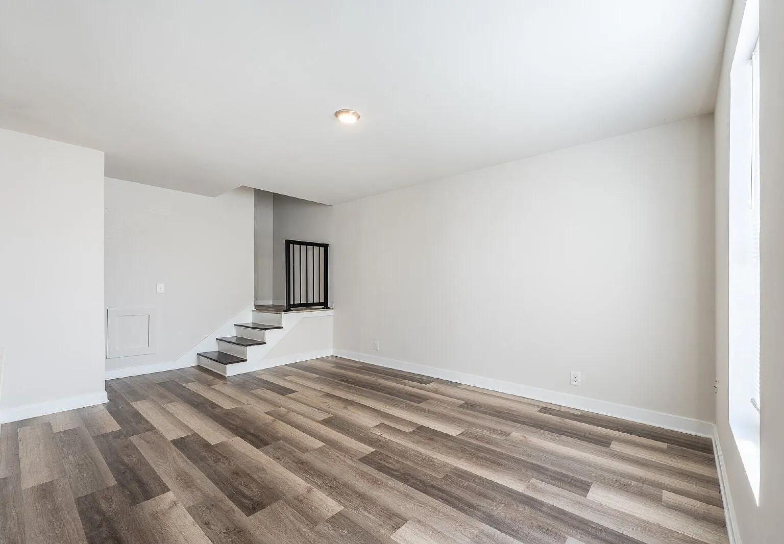 2 bed, 1.5 bath, 1050 sqft, $1,345 — Photo 3