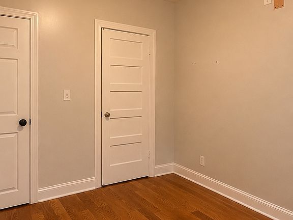 3rd image of 50-52 Primrose St #2
