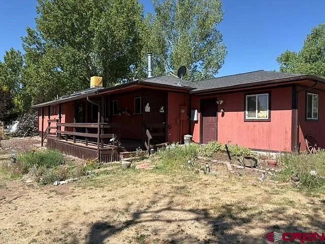 3 bed, 1300 sqft, $1,800 — Photo 2