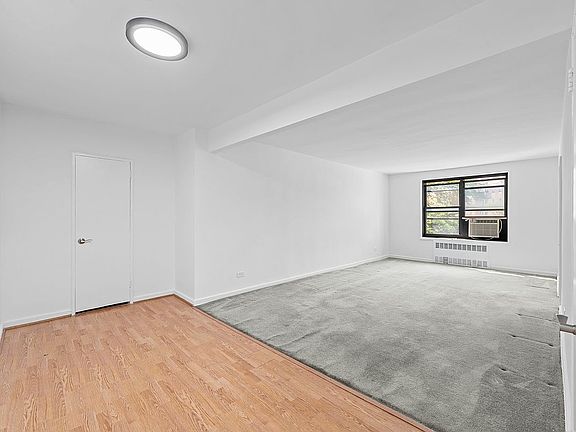 4th image of 84-01 Main St APT 325