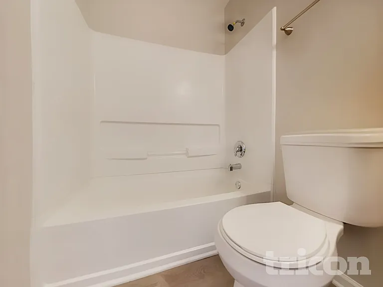 1420 Pencross Ln — Photo 13