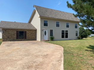 207 Crestview Dr, Elgin, OK 73538