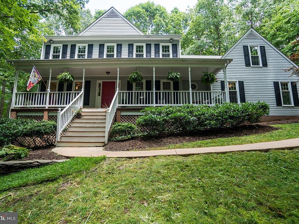 1st image of 48 Nottingham Dr