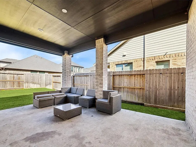 29634 Sterling Knoll Dr — Photo 19