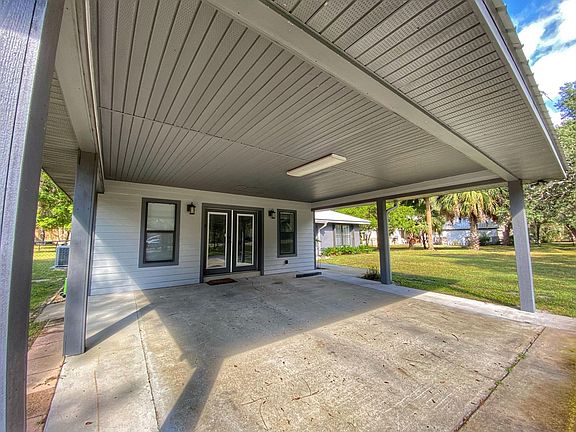 4th image of 11030 NW 92nd Ct