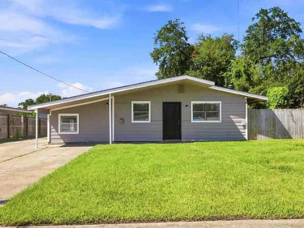 1413 Sage Dr, Lake Charles, LA 70607