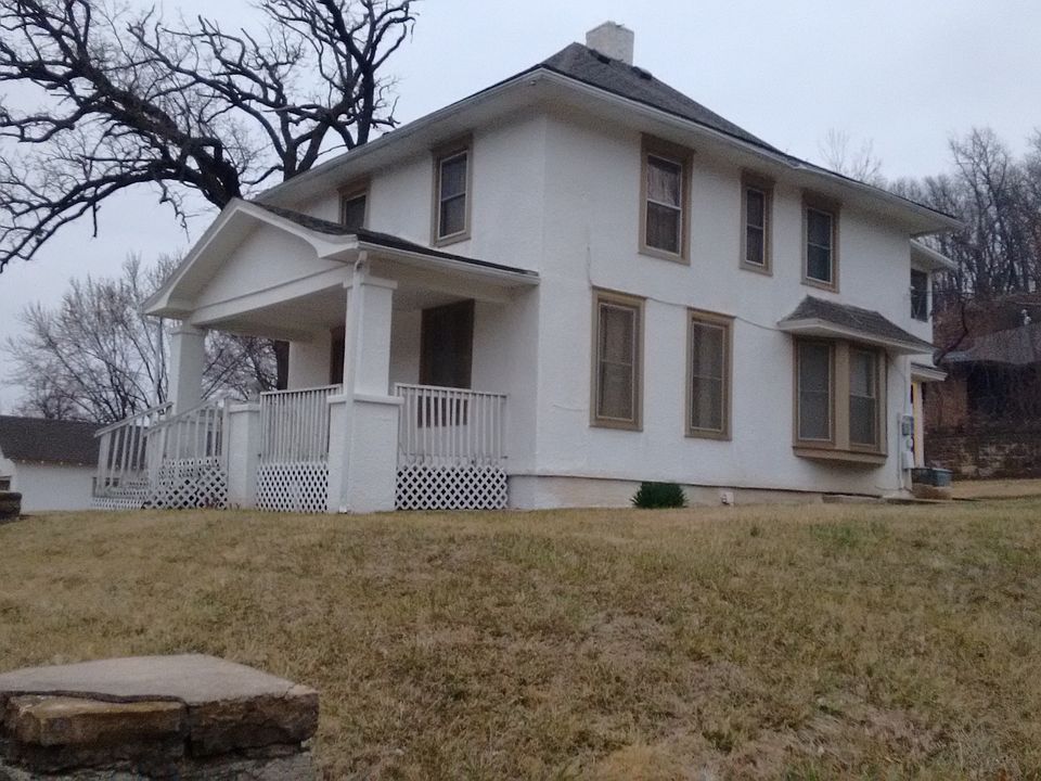 1st image of 1645 S 29th St